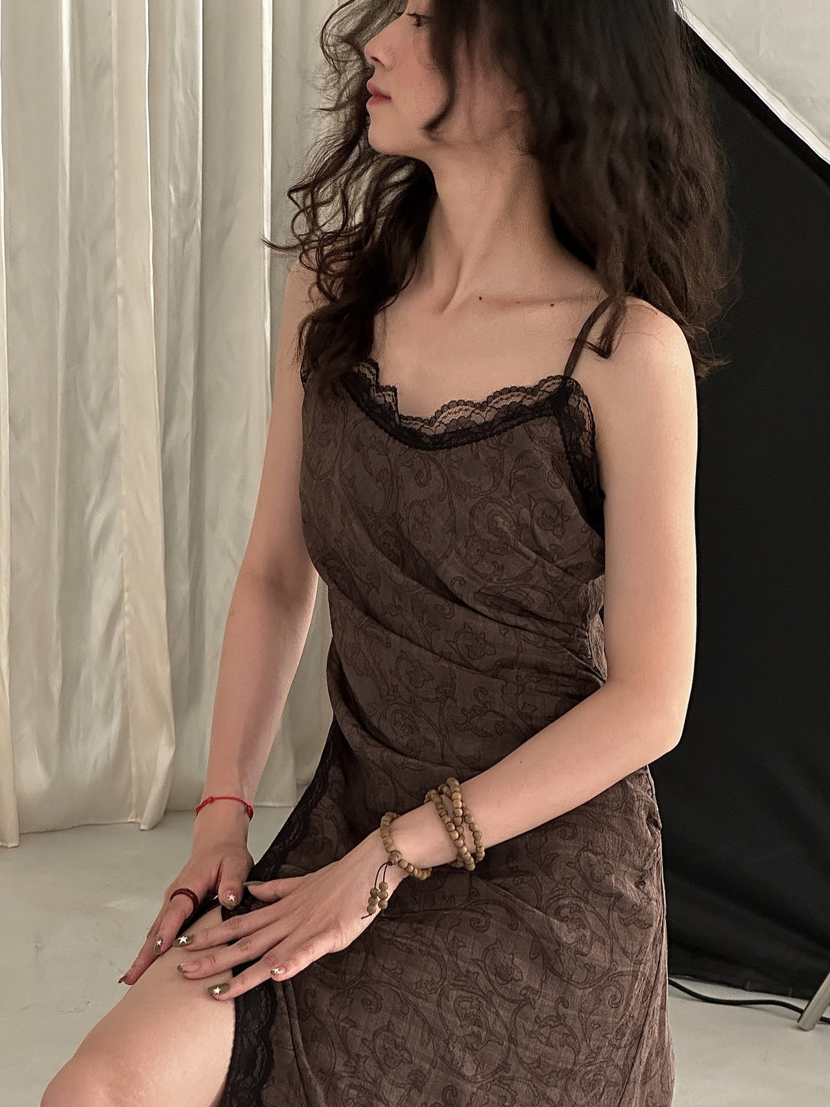 Moc Nhi dress
